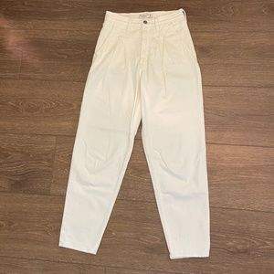 Abercrombie & Fitch - The 80s Mom Jean Ultra High Rise, size 26